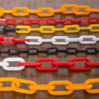 Хорошая цена. Пластиковая барьерная цепь для предупреждения дорожного движения из полиэтилена (ПЭ) 6 мм с высокой видимостью для безопасности дорожного движения и настраиваемым размером онлайн